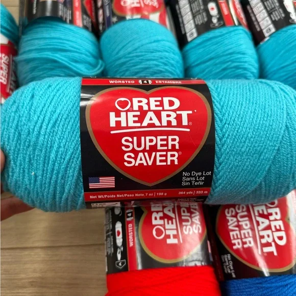 New Red Heart Super Saver Yarn Lot of 9 Skeins 7oz Each Red, Turquoise And Blue - Picture 4 of 6